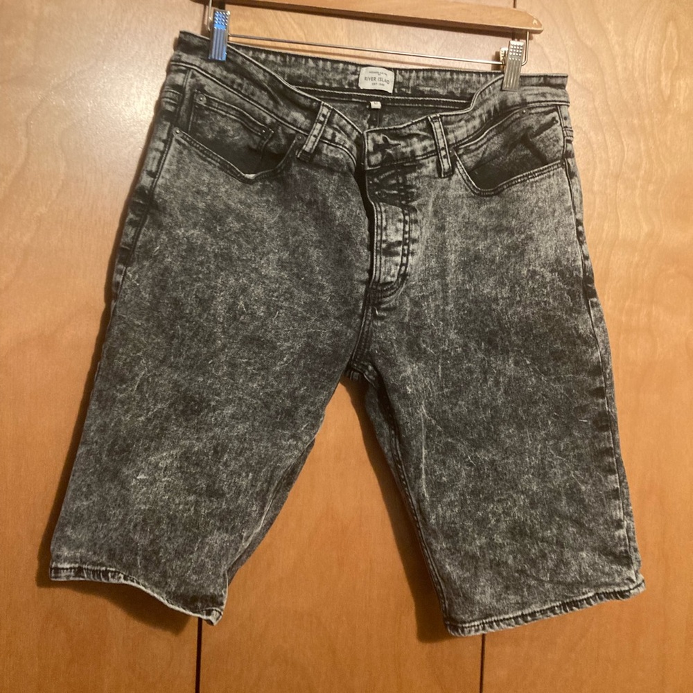 EUC River Island shorts sz 32